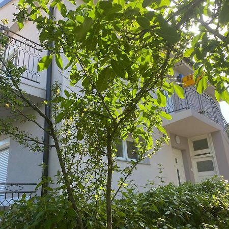 Apartment Gardenview - New! Крк Экстерьер фото
