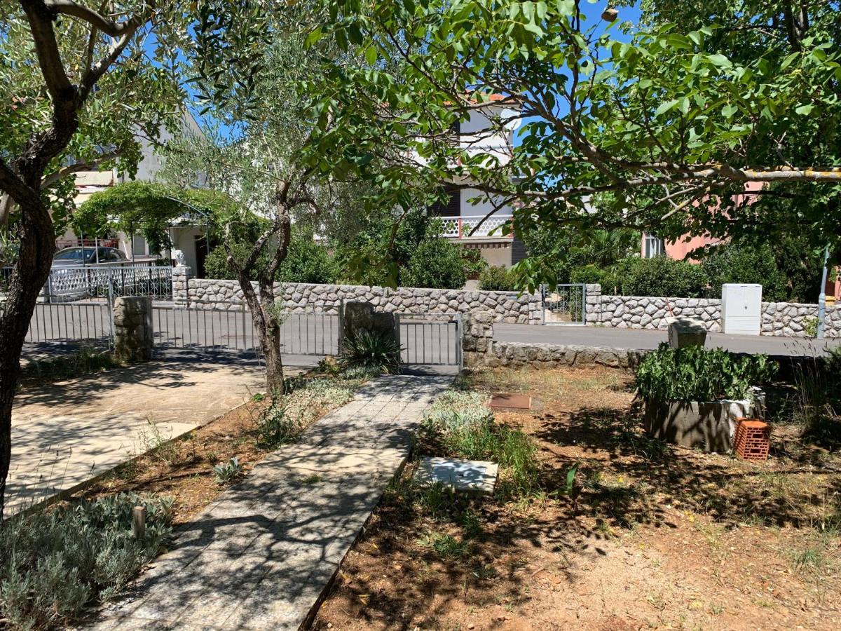 Apartment Gardenview - New! Крк Экстерьер фото