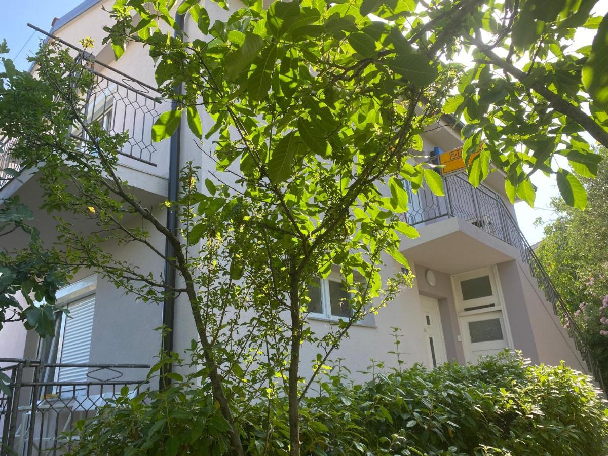 Apartment Gardenview - New! Крк Экстерьер фото